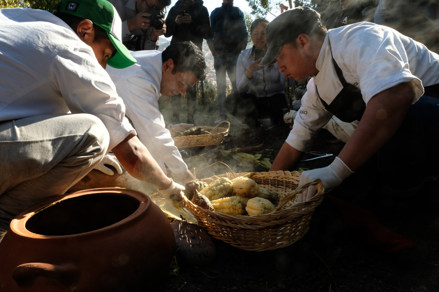 Nat Geo Expeditions - Tierra Sagrada Incas - Traditional cooking